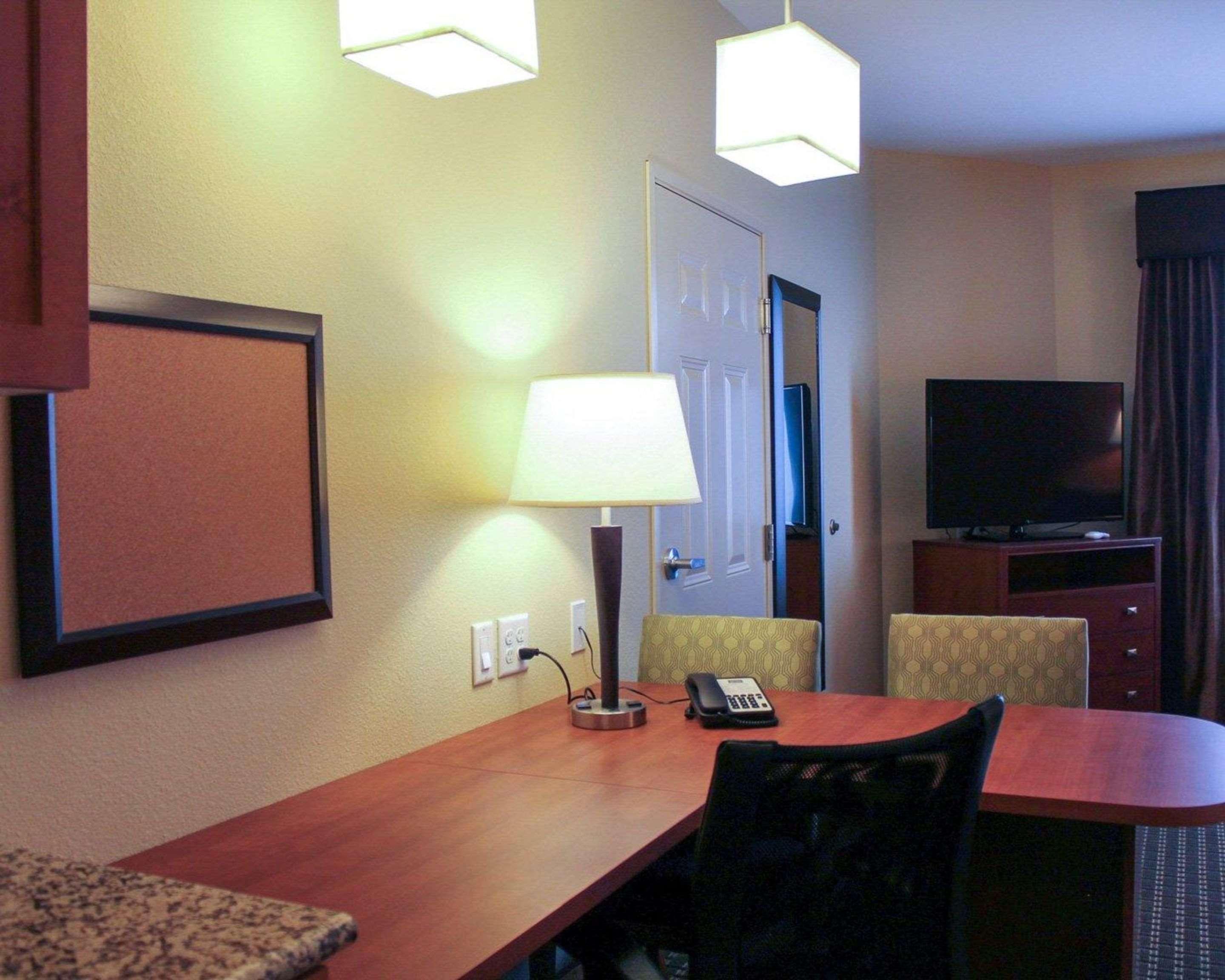Mainstay Suites Тайога Екстер'єр фото