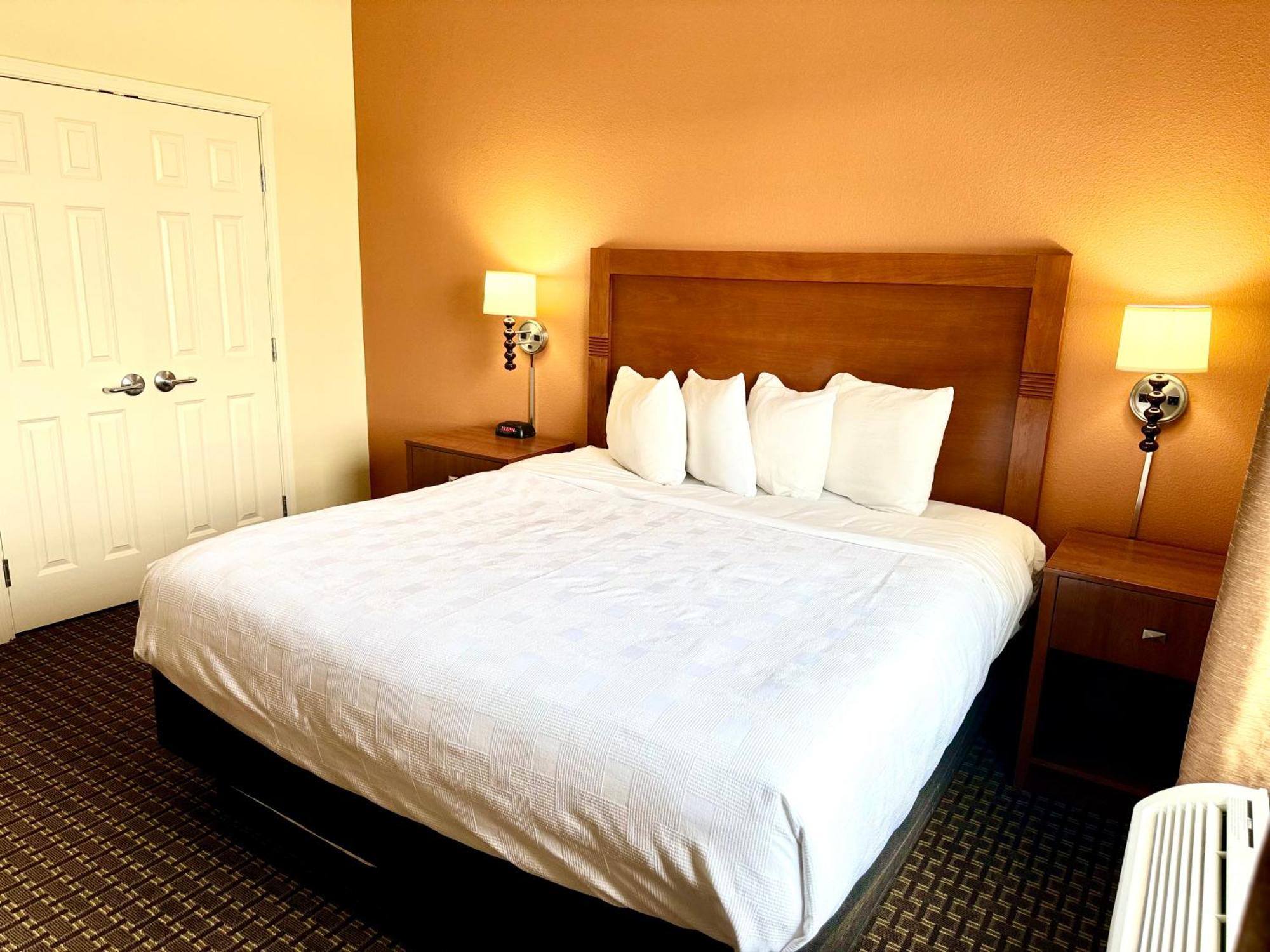 Mainstay Suites Тайога Екстер'єр фото